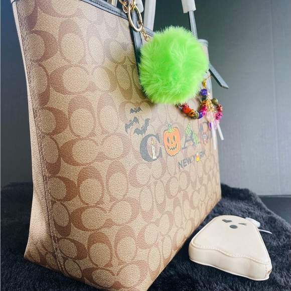 ❤️SOLD❤️Coach Halloween 2022 Tote Set. Limited Edition❤️ - Picture 8 of 16